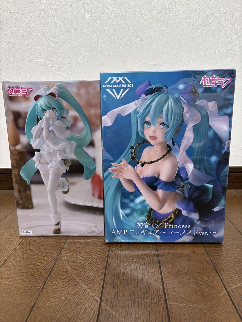 

[USED] Hatsune Miku figure set of 2