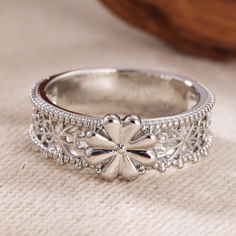 Vintage Hand Carved Flower Women's Ring Classic CopperColor Metal Geometry Daily Wear Party Jewelry Anniversary Gift