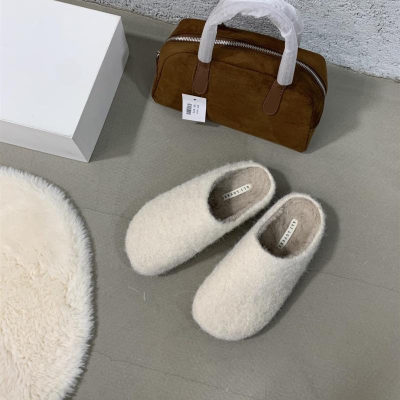 

Баотоу пушистые полутапочки для женщин для ношения на улице осенью и зимой 2025 новые плюшевые термо-хлопковые тапочки на толстой подошве с одним педалем 40