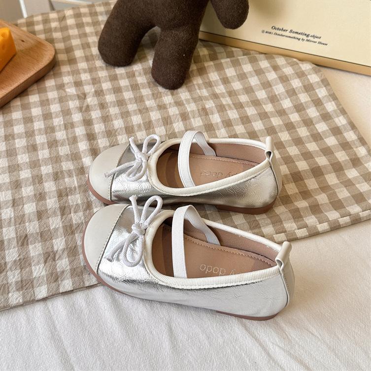 Girls' leather shoes 2025 spring and autumn new children's shoes little girl princess shoes soft sole foreign style single shoes Doudou shoes tide