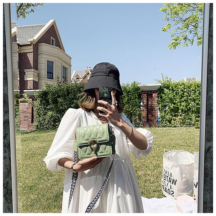 2020 neue rhomboide Handtaschen Mode Persönlichkeit Schloss Trend One-Shoulder-Diagonal-Tasche