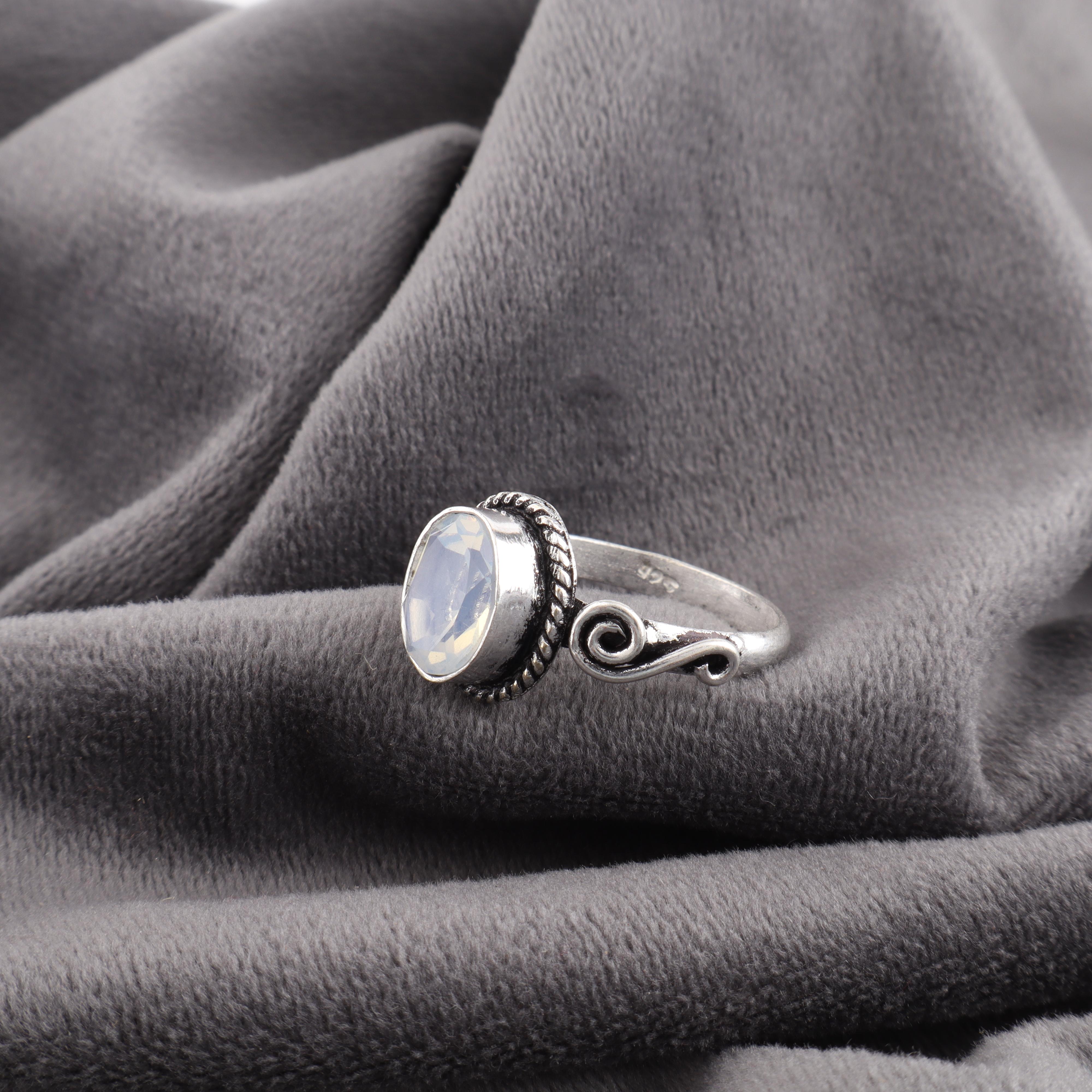 

Кольцо из молочного опала ручной работы, новейшего дизайна, ювелирное украшение, кольцо с драгоценным камнем из стерлингового серебра 925 пробы, подарок для матери 12 белый