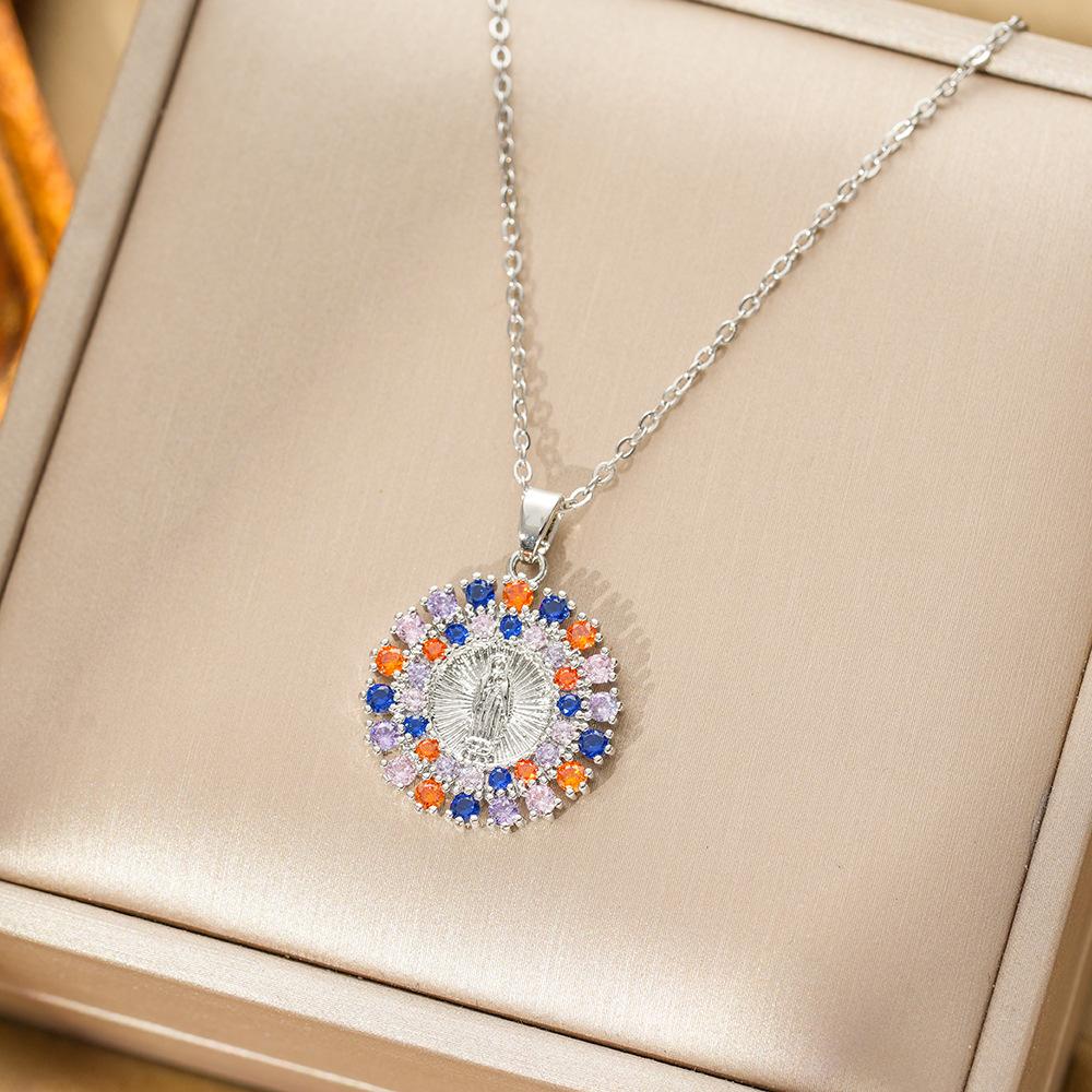 Kupfer Mikro-Set Zirkonfarbener Jungfrau Maria Anhänger Damen Halskette Anhänger Anhänger Zubehör