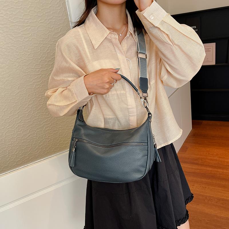 100% Genuine Leather Large Capacity Women Underarm Totes Luxury Cow Leather Commute Handbag Female Shoulder Crossbody Bag 2026s