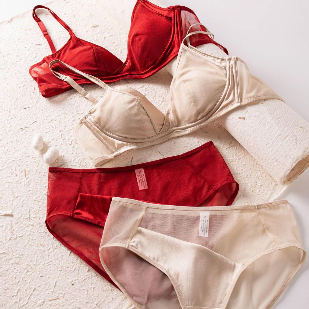 2025 Autumn New Women's Mulberry Silk Mid-Waist Triangle Panties - Sexy, Comfortable, Bias Cut