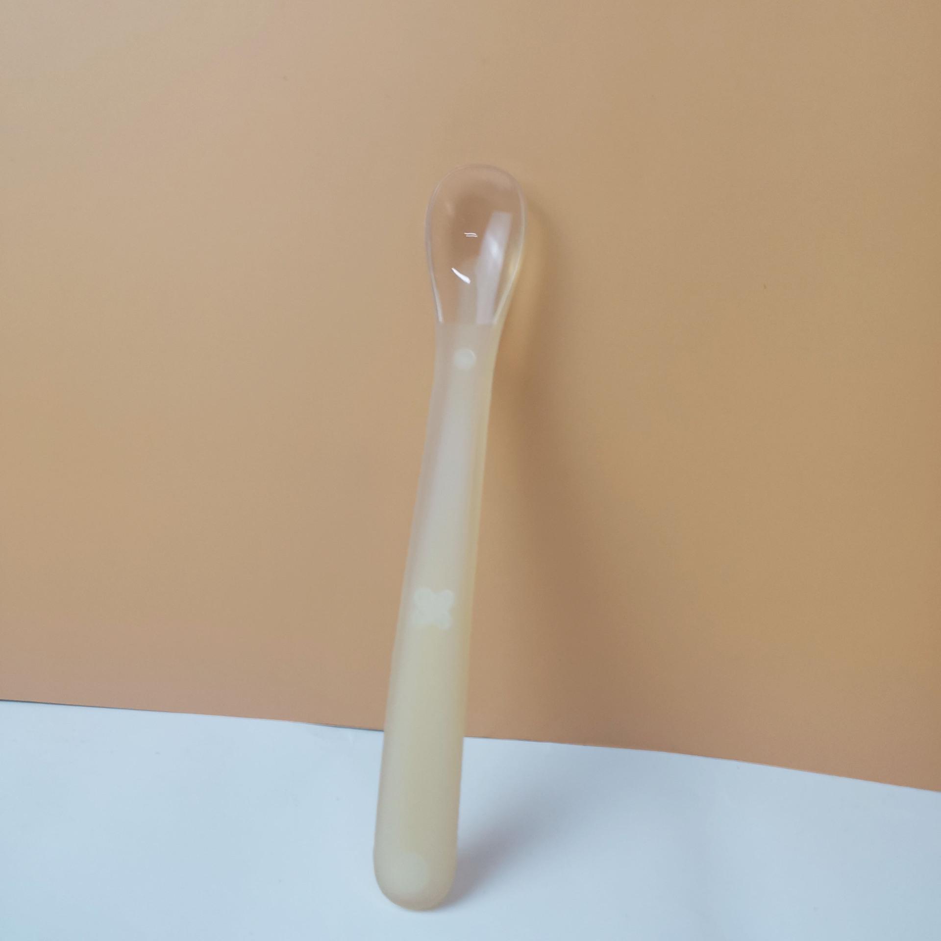 Мягкая силиконовая ложка для кормления новорожденных