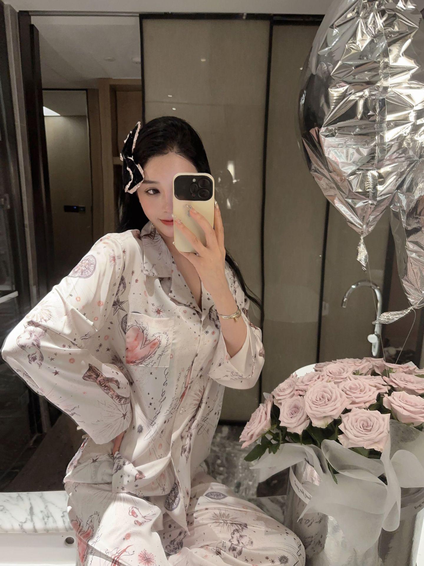 

Комплект атласной пижамы с сердечками «Купидон» - Весна/Лето Принт из ледяного шелка для дома Extra Large