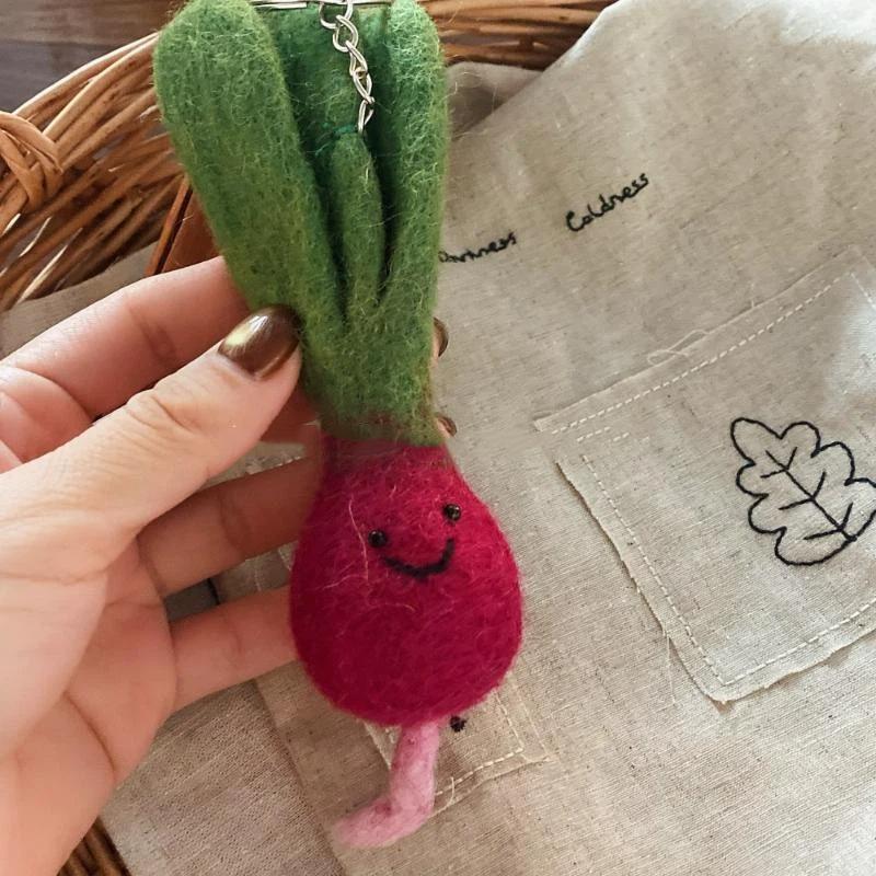 Eco-Friendly Felt Green Vegetable Keychain Adorable Lightweight Bag Pendant Schoolbag Ornament for Students Daily Use