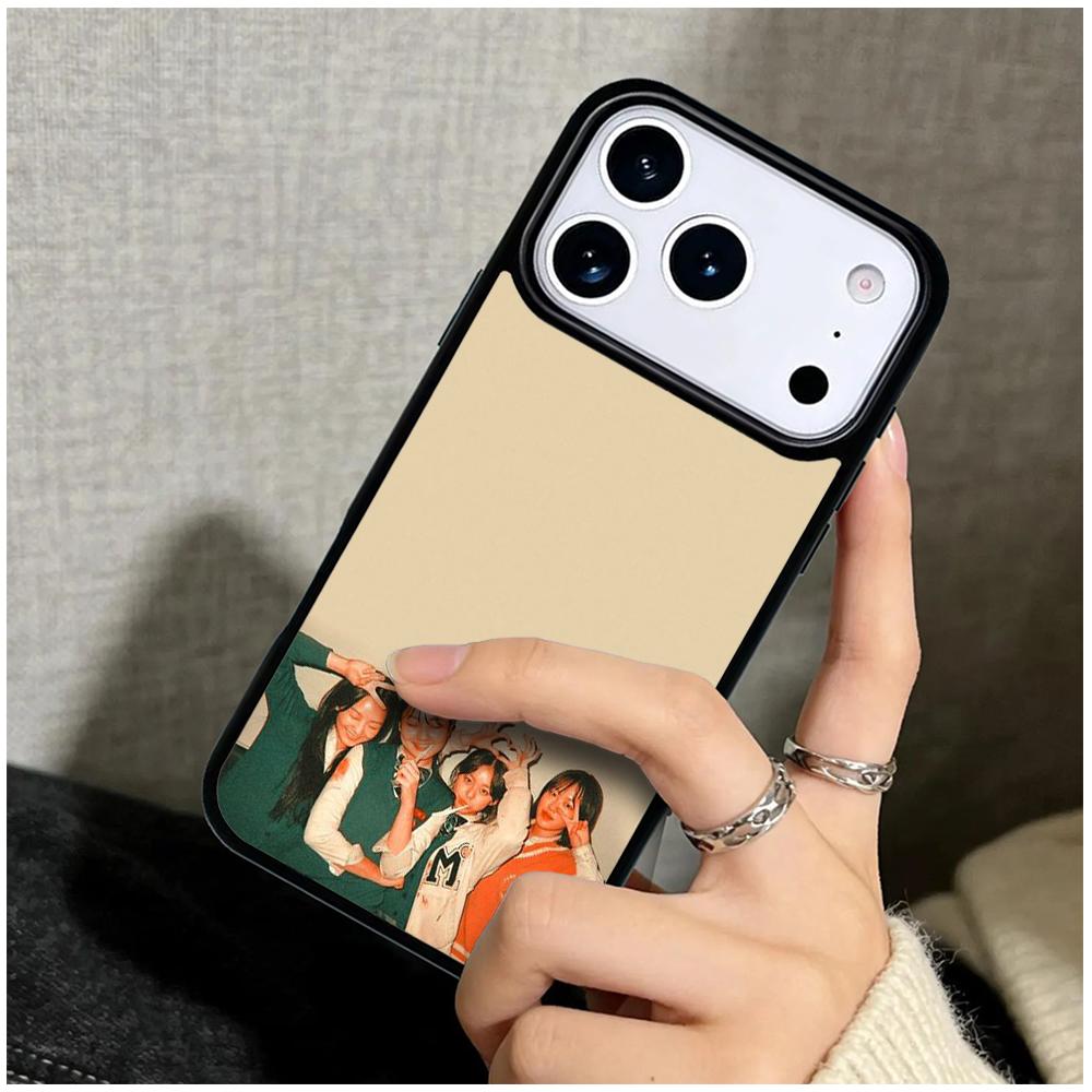 Capa Case for iPhone 17 Air 16 Pro Max 15 Plus 11 13 Mini 14 12 Back Phone Cover All of us are dead