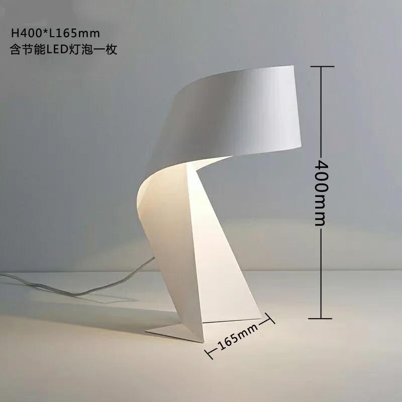 Минималистская настольная лампа, черно-белая лампа-оригами, декоративный светильник для гостиной, спальни, прикроватный светильник белый