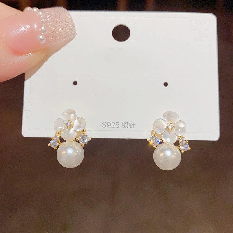 Zircon Flower Earrings Exquisite and Small Temperament Stud Earrings Fashion High Sense Earrings Women