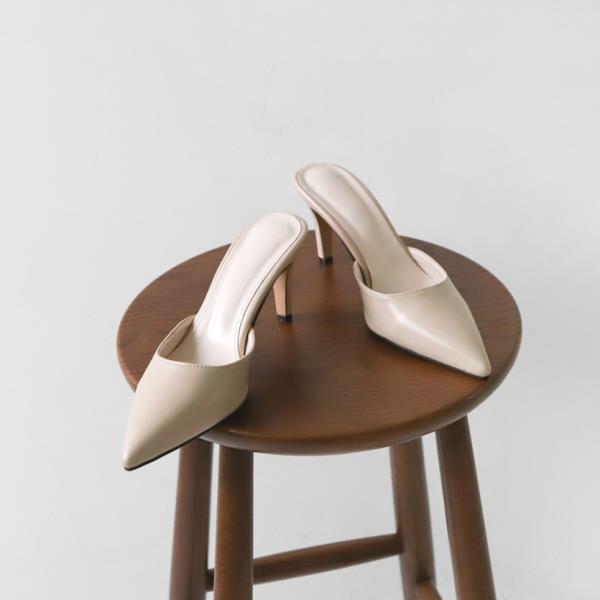 

Модная обувь Женская 2025 Тапочки Повседневные Тонкий каблук Каблуки Мюли Pantofle Острый носок Средний Роскошь Массаж Высокий Новый Чехол Рим Ткань Туфли-лодочки 35