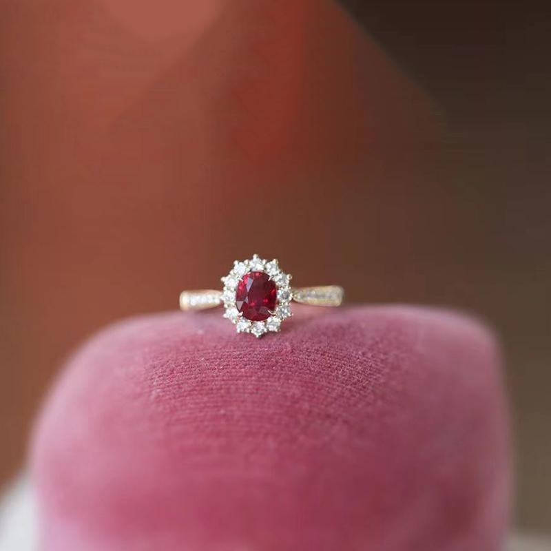 New Silver Inlaid Crystal Flower Ruby Rings for Women Exquisite Opening Adjustable Design Light Luxury Creative Wedding Jewelry