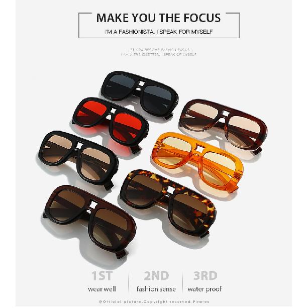 Large-frame, double-bridge, minimalist sunglasses for outdoor use and sun protection during vacations