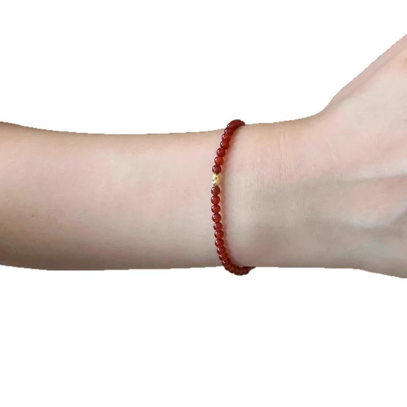 Natural Red Agate Bracelet - A Unique and Stylish Accessory for Women, Suitable for Various Occasions and Easy To Wear in Combination.