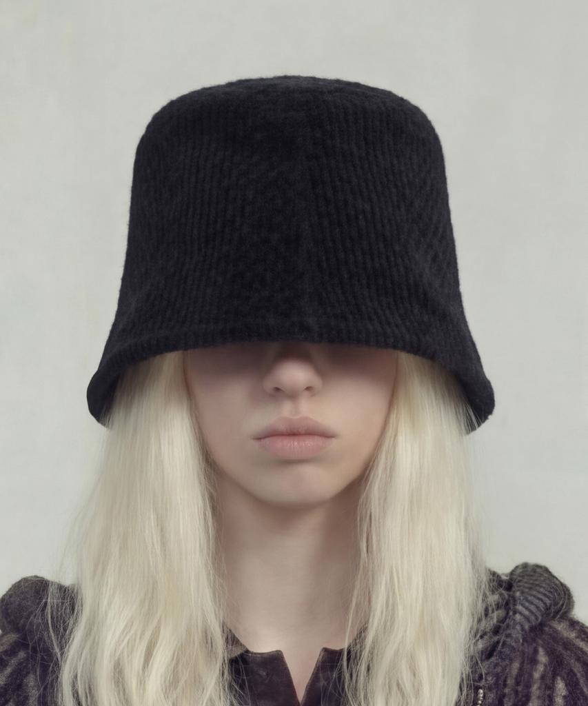 Eondeokeonteulolseutyudio Corduroy Bucket Hat Stand Bucket / Wave Corduroy / Black
