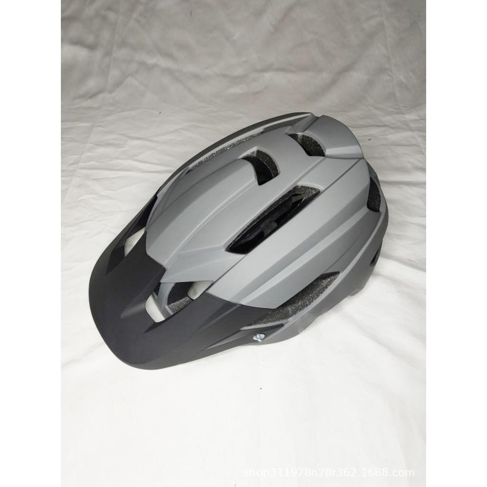 Cycling Helmets Integrated Form Male and Female Adult Mountain Bike Helmets Cycling Off-Road Helmets