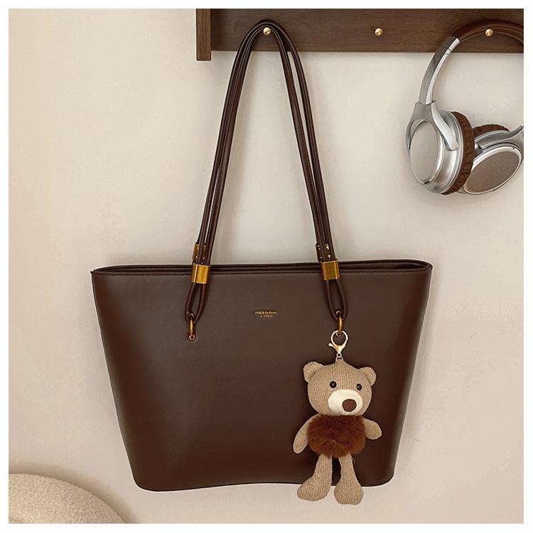 Retro Style Large Capacity Tote Bag Soft Faux Leather Shoulder Handbag with Zipper Closure for Daily Commute