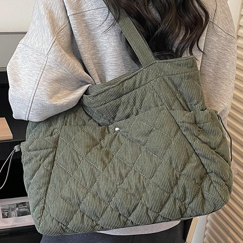 Large Capacity Casual Shoulder Bag Women Stylish Rhombus Quilted Crossbody Tote Urban Minimalist Design