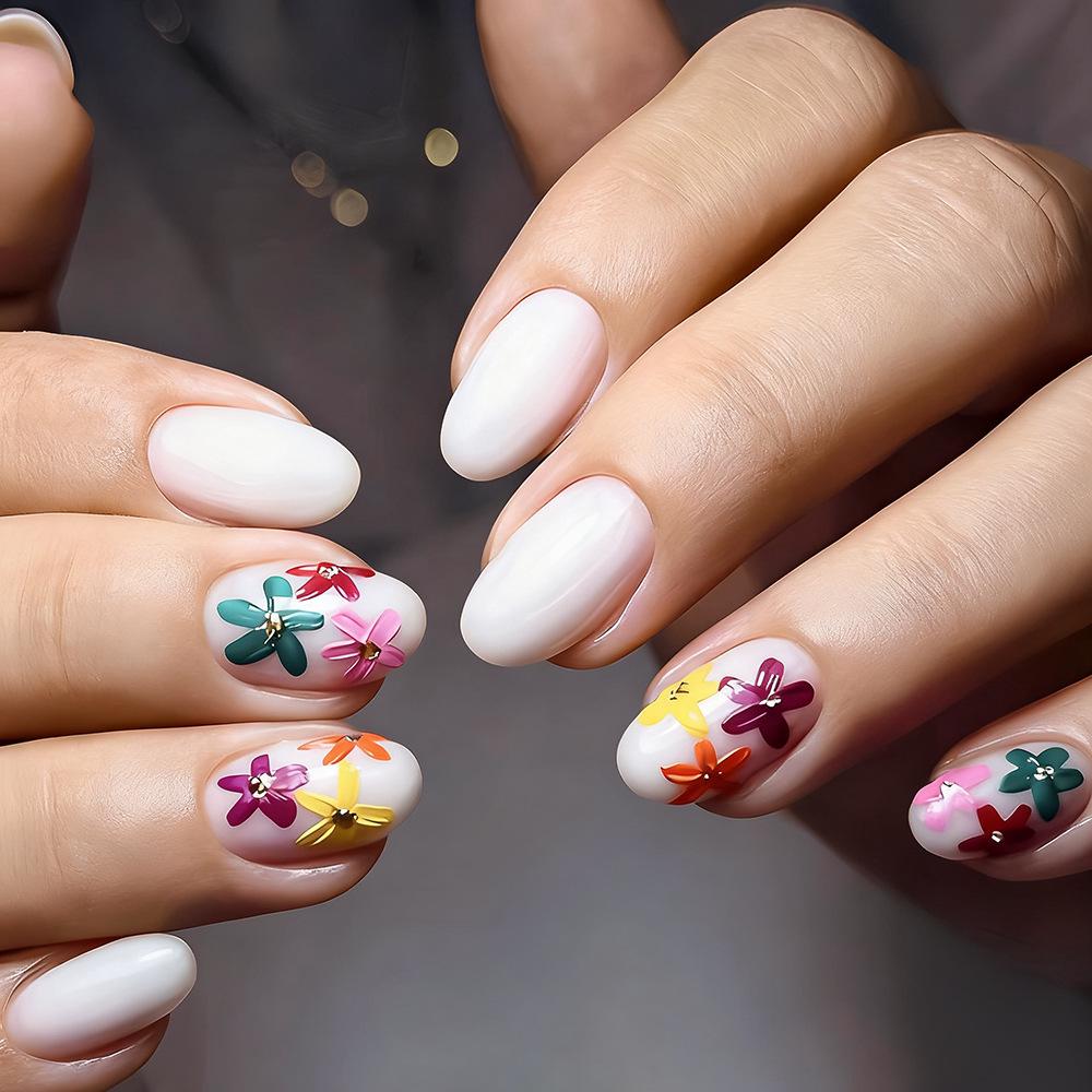 

Glossy Almond-Shaped Embossed False Nails with Gradient Flower Design - 24-Piece Set