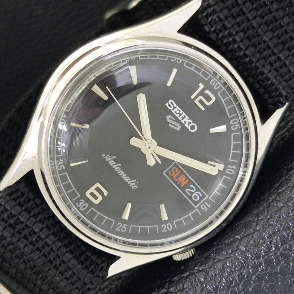

ВИНТАЖНЫЕ МУЖСКИЕ ЧАСЫ SEIKO 5 AUTOMATIC 7009A ЯПОНИЯ С ЧЕРНЫМ ЦВЕТОМ ЦИФЕРБЛАТА a500129-2 R151a-a500129
