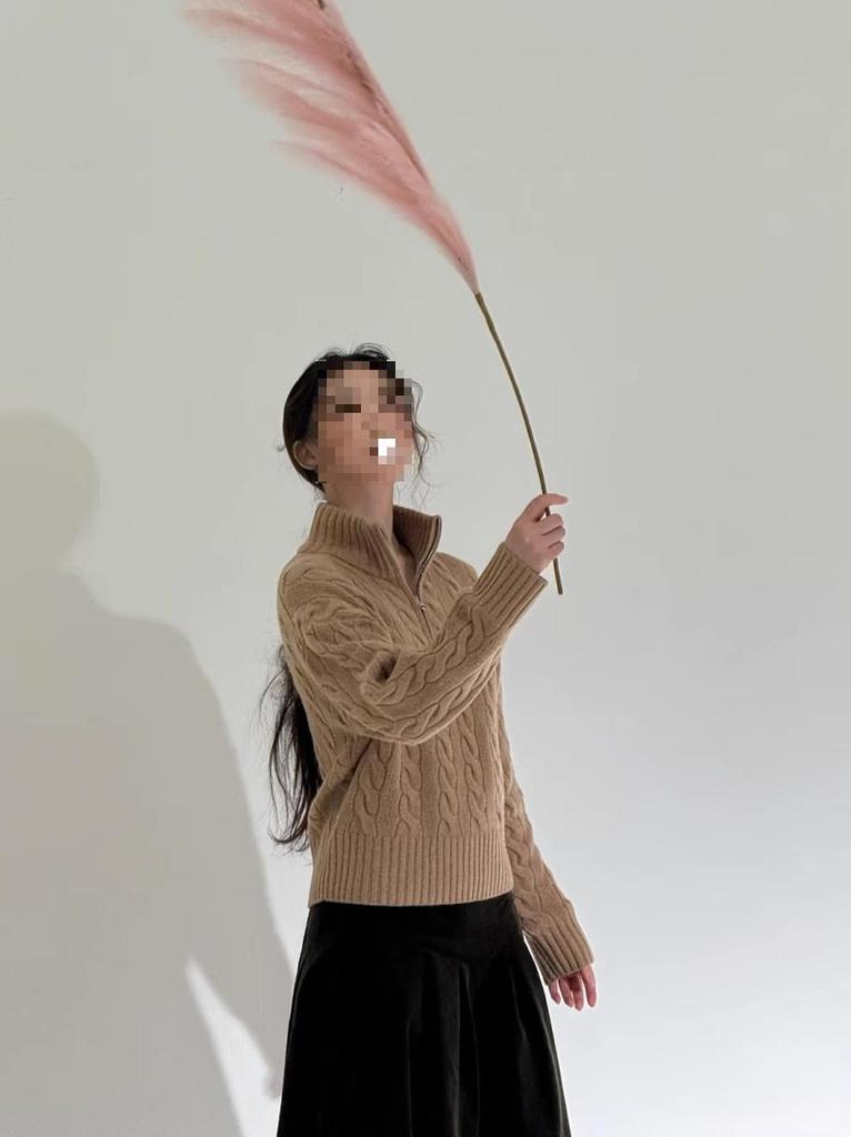 2026 Spring Ye Shuhua Style Half-Zip Turtleneck Cable Knit Women's Sweater