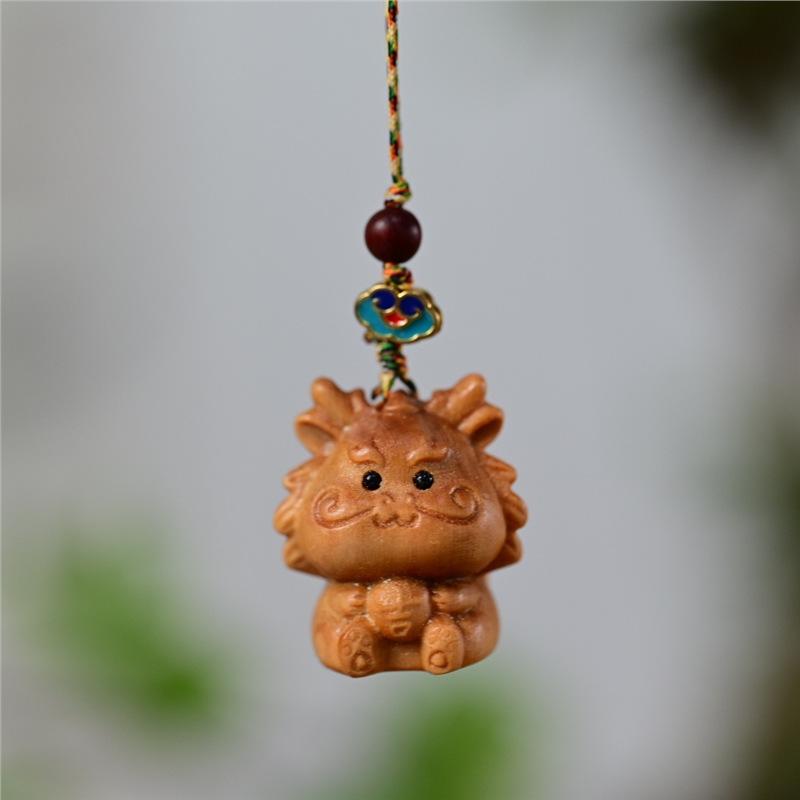 Thuja Twelve Zodiac Carving Wooden Pendant Chinese Zodiac Wood Carving Figurines Bag Decoration Gifts for Family Couple