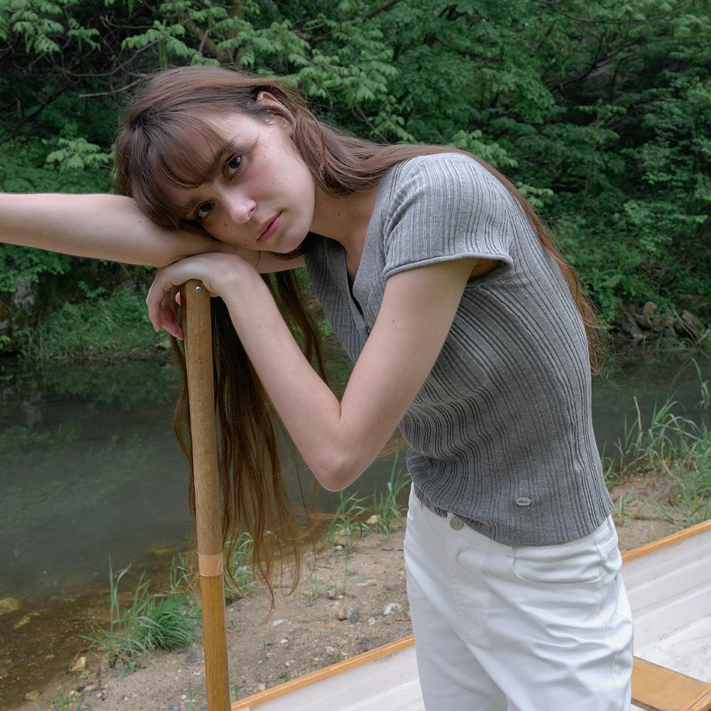Elssibeui Tencel V-Neck Button Knit_Gray