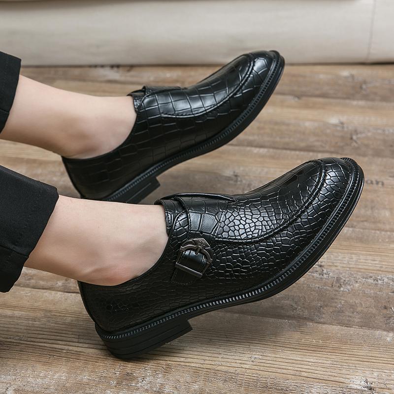 New Business Men Loafers Black and Brown Men Casual Comfortable and Fashionable Pointed-toe Shoes Social Shoes Sizes 38-46