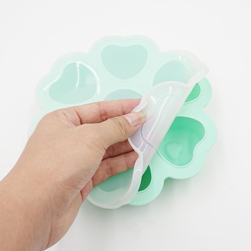 Heart Shaped Silicone Mold: Food Box and Ice Cube Tray