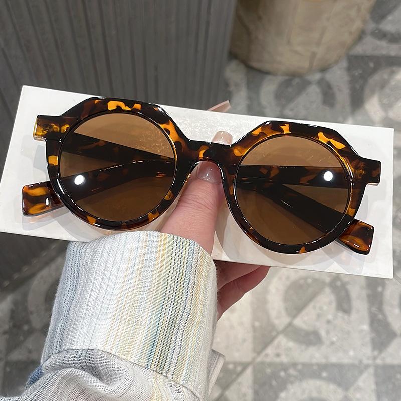 Round Shape Sunglasses Women Vintage Style Patchwork Color Woman Sun Glasses Holiday Travelling Women Glasses