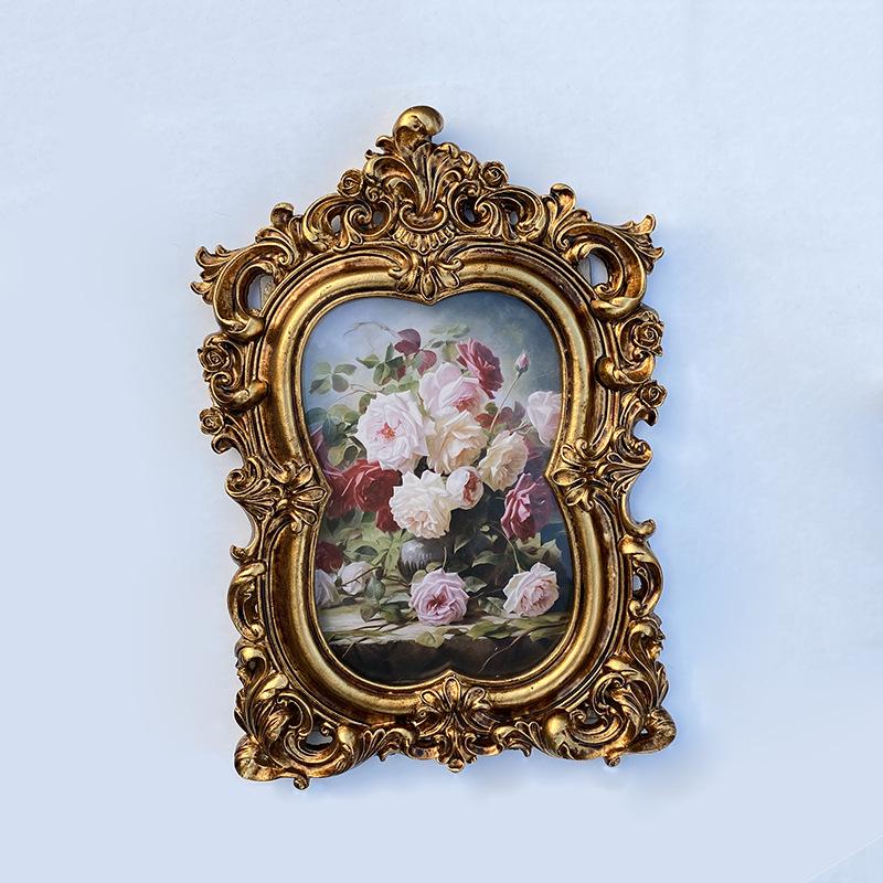 European Retro Gold Embossed Resin Photo Frame - Decorative Wall Hanging