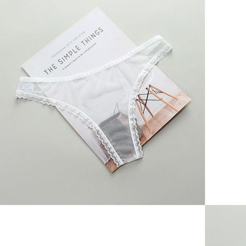 Tanga de Malla Transparente de Tiro Bajo para un Look Sedoso y Coqueto