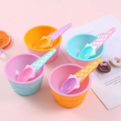 Cukierkowy Kolorowy Plastikowy Kubek w Kształcie Loda z Łyżeczką Wielokrotnego Użytku Kreskówkowy Kubek na Jajko Dziecięcy Kubek na Owoce Deser Akcesoria Kuchenne