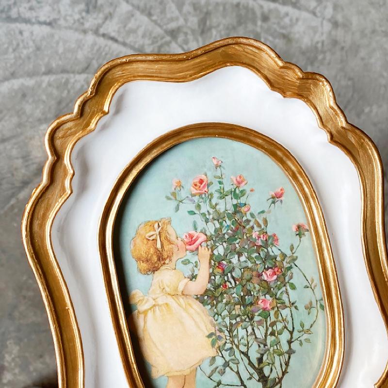 1Pc Desktop Ornaments Originality Wall Hanging Vintage Golden European Style Photo Frame Arrange The Table Resin