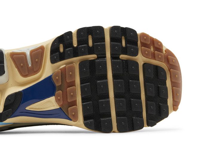 Nike Zoom Vomero 5 Designed by Japan (Women's)