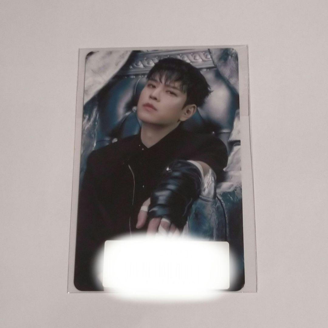 

[USED] StrayKids Seungmin GIANT Lucky Doro