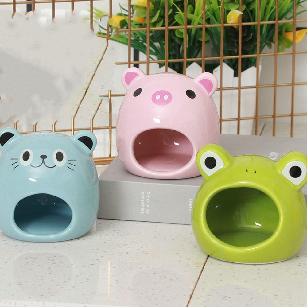 Ceramic Pet Small House Animal Shaped Hamster Bed Heat Dissipation Hamster Nest  Golden Bear