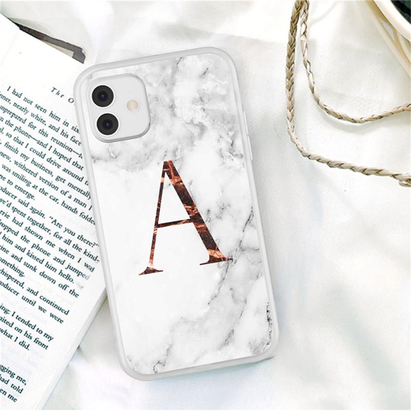 Biały marmur pozłacane litery A-Z modne etui na telefon dla iPhone 11 12 Pro X XR XS Max SE 2020 7 8 Plus odporne na wstrząsy miękkie etui z tpu