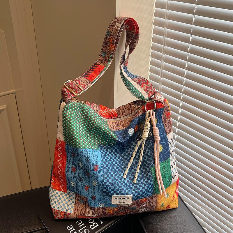 Neue ethnische Patchwork-Tote-Bag mit großem Fassungsvermögen, literarischer und lässiger Stil, leicht und vielseitig, lässige Umhängetasche für Damen