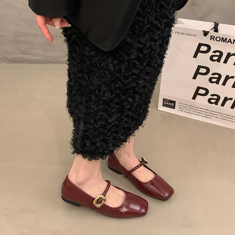 French flat single shoes women's 2025 new spring brown retro Mary Jane women's shoes with skirts gentle evening shoes
