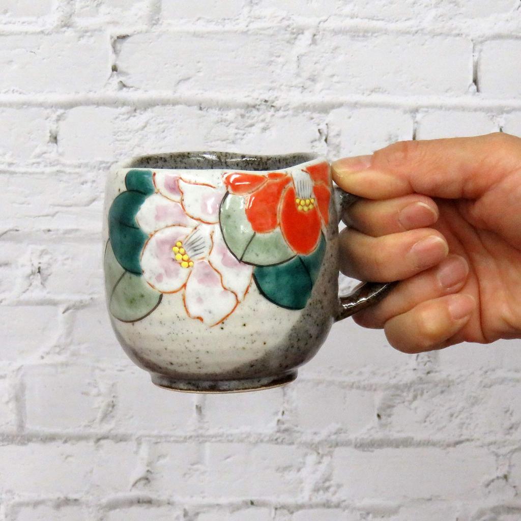 Waza No Kura Stylish Coffee Mug, Kutani Ware, Red and White Camellia Design, Ceramic, High-End Brand Tableware, Made In Japan, Perfect Gift for Birthd