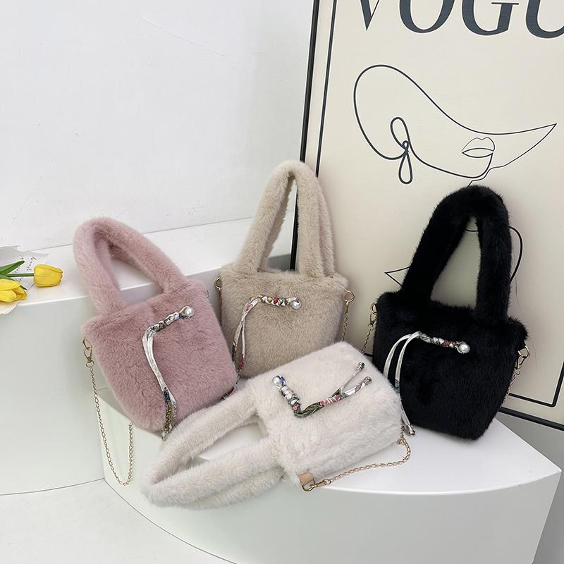 Monochromatic Feminine Velvet Crossbody Bags  Casual Chains  Young Shoulder Bags  High Quality  Basic Style