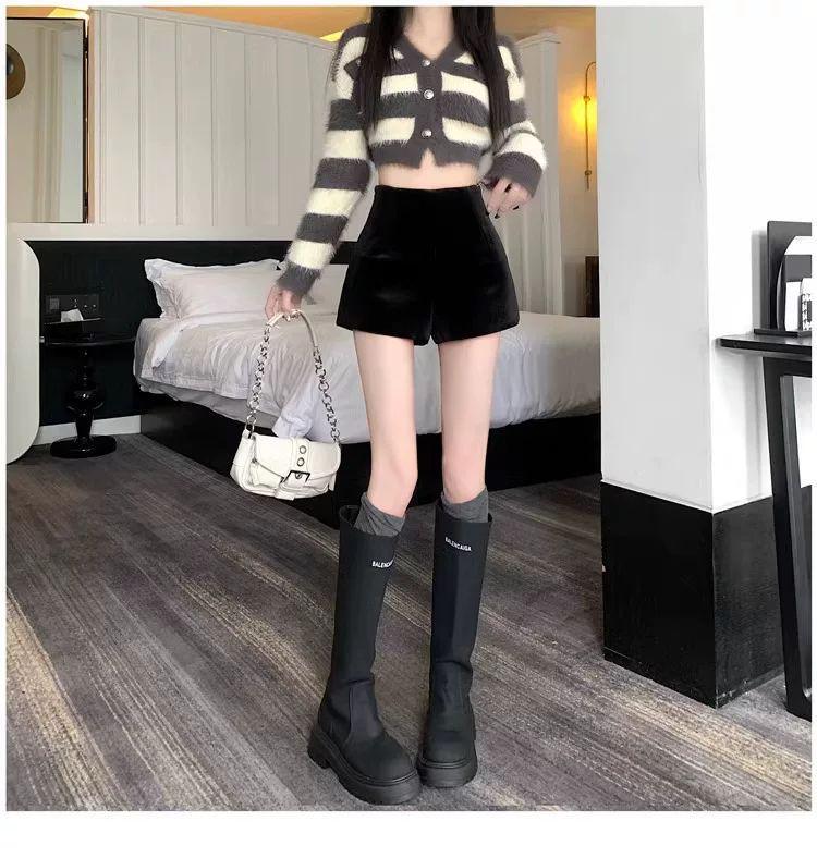 Women's Petite High-Waist Black Velvet Shorts - Autumn/Winter 2025 Collection