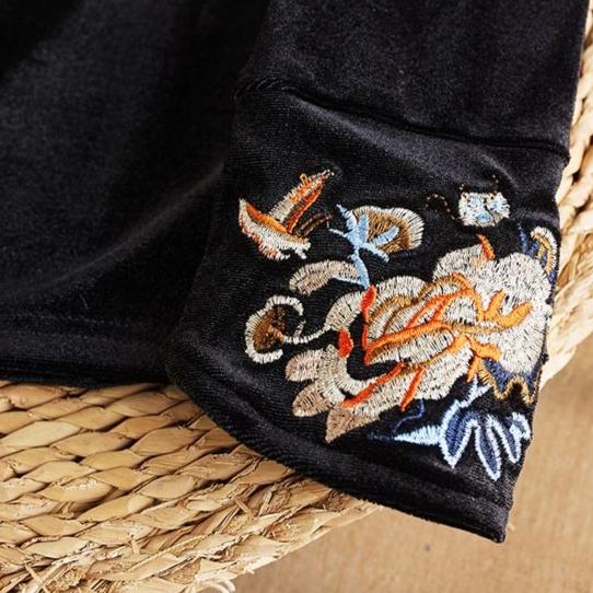 Women's Embroidered Velvet Blouse  Autumn Winter Crew Neck Long-sleeve Velvet T-shirt Solid Color Pullover