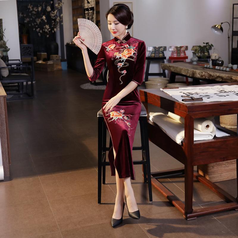 T0018 Autumn and winter new velvet long cheongsam improved daily banquet large size performance clothes slim women's clothing