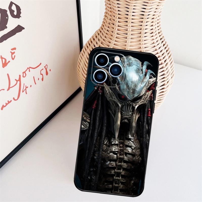 Alien Vs Predator Phone Case For iPhone 17 Pro Max 16 15 11 12 13 14 Pro Max Mini 15 16 Plus 16e 17 Air Cover