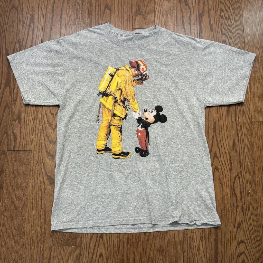 Vintage Mickey Mouse Firefighter T Shirt Grey Disney Tee - Mens Large