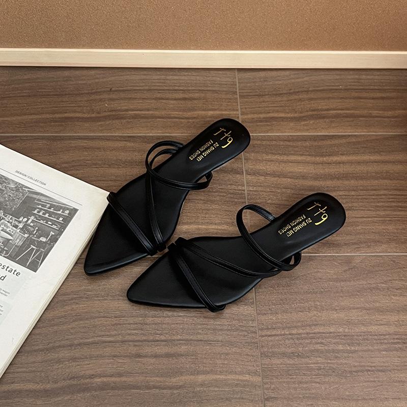 2025 New Fairy Wind Pointed One-word Slippers Female Summer Wear Flat-bottomed Open-toed Sexy Roman Cool Slippers