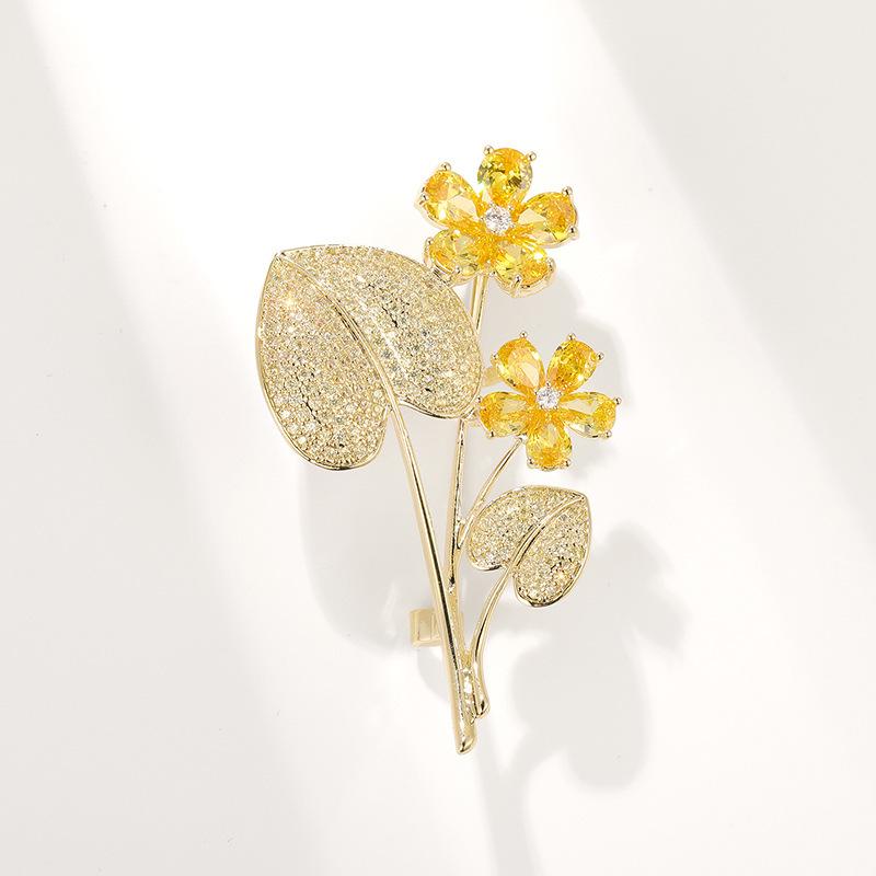Elegant Bo Xin Yun Zirconia Leaf Flower Brooch - High-End Corsage and Coat Accessory Pin